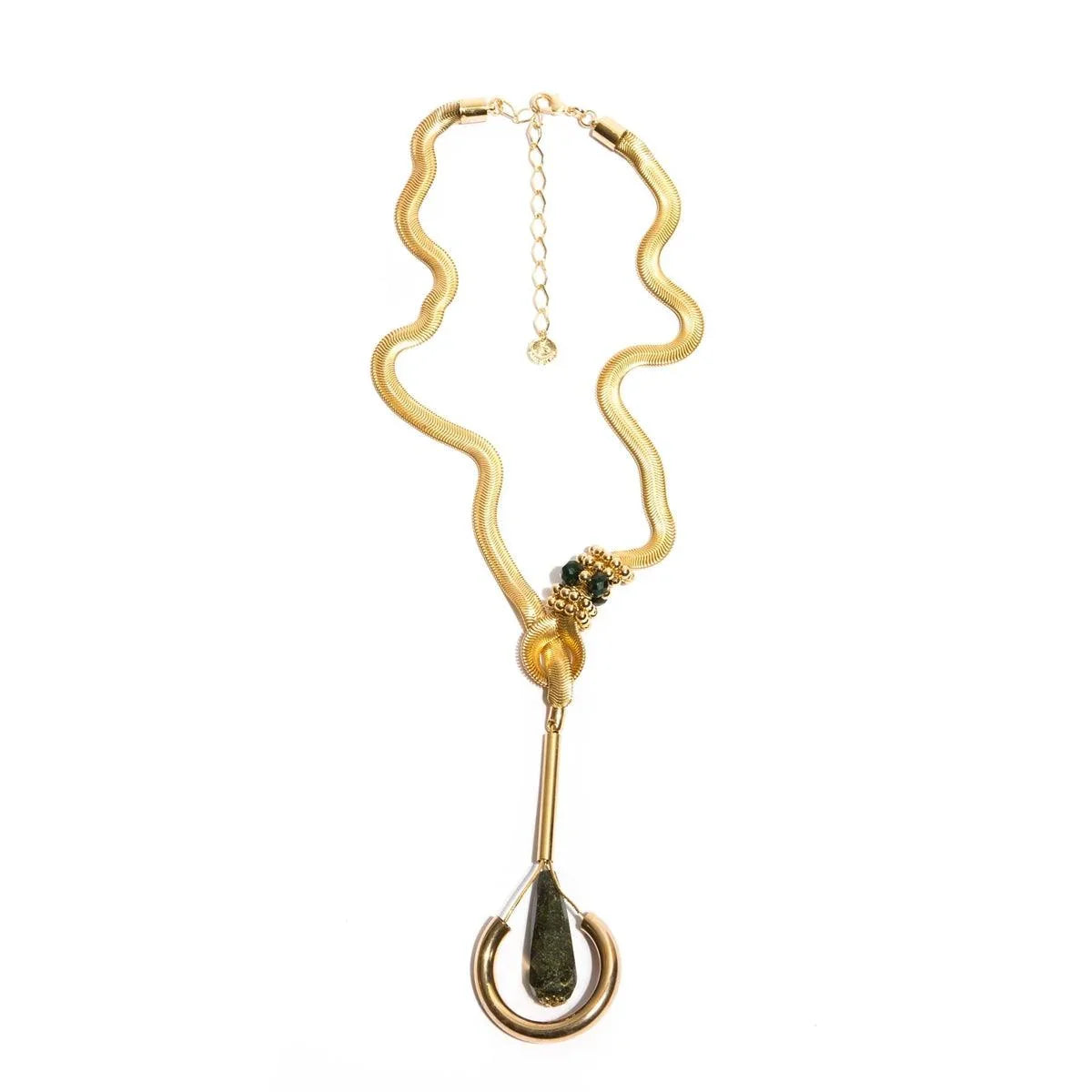 Mãos da Terra Howlite Posh Pendant Necklace
